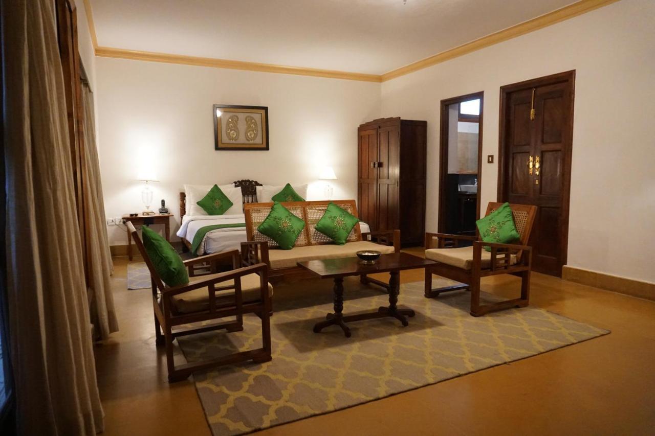 Saraca Hotel Lucknow Exteriör bild