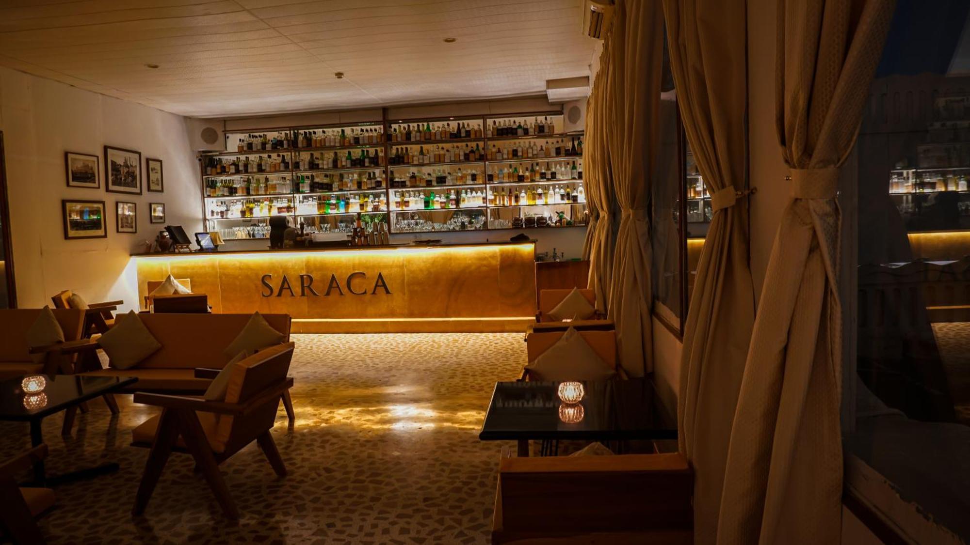 Saraca Hotel Lucknow Exteriör bild