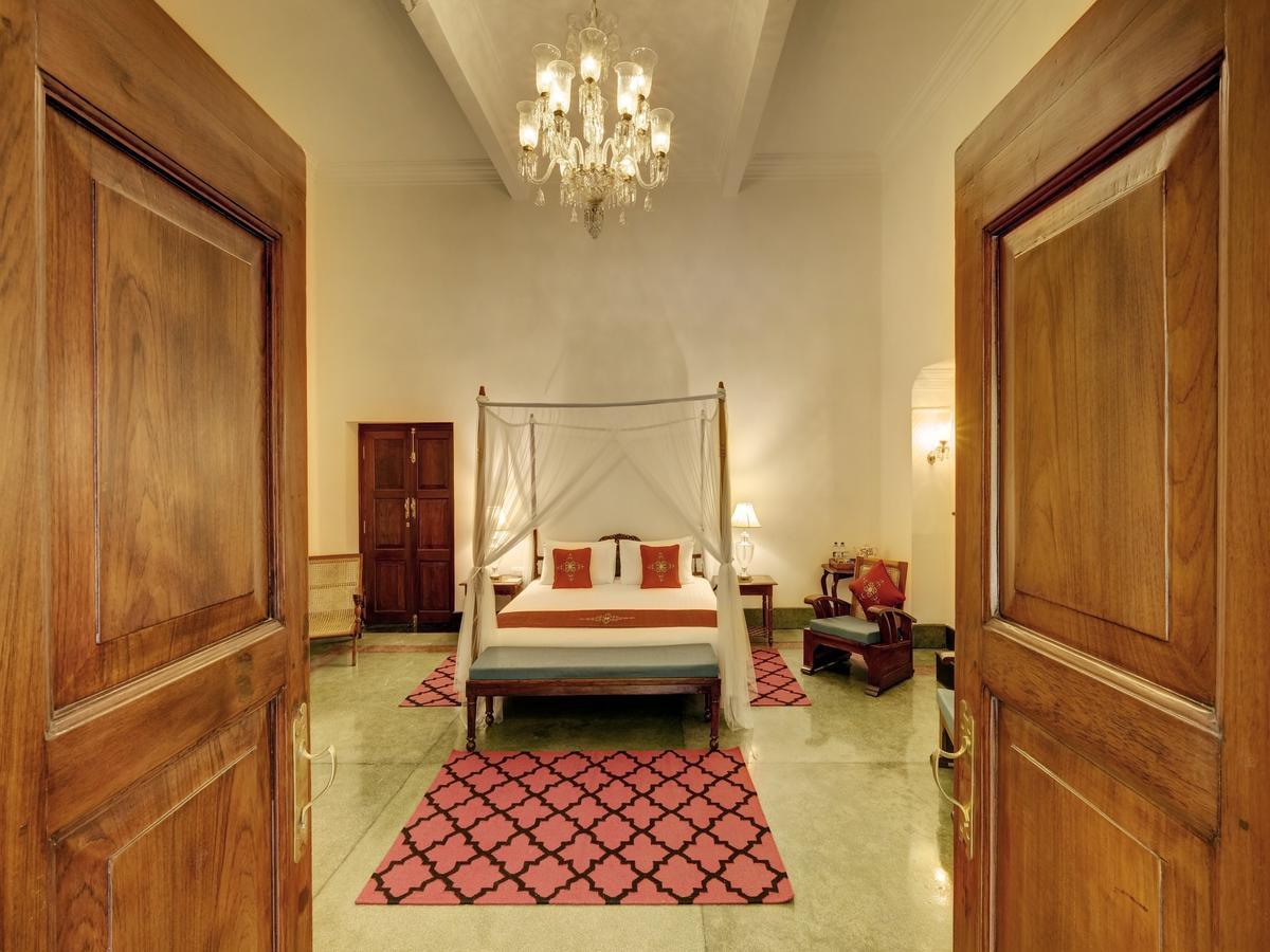 Saraca Hotel Lucknow Exteriör bild