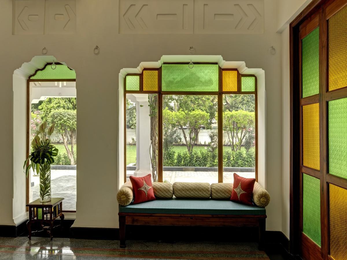 Saraca Hotel Lucknow Exteriör bild