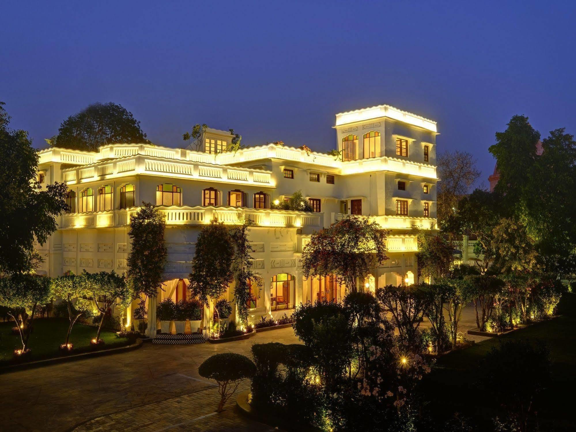 Saraca Hotel Lucknow Exteriör bild