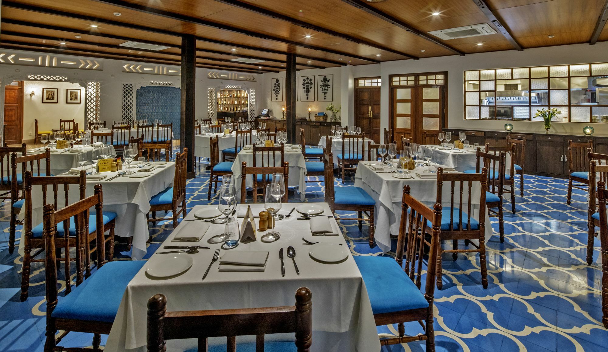 Saraca Hotel Lucknow Exteriör bild